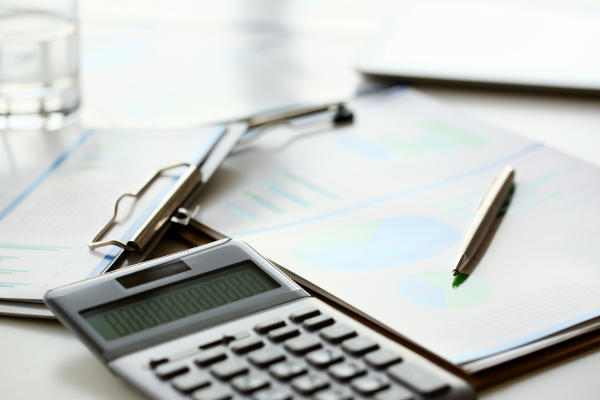 4 Reasons to use an online payroll provider